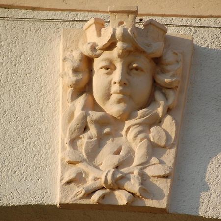 Fenyes Vinorium Bed & Breakfast Sopron Luaran gambar