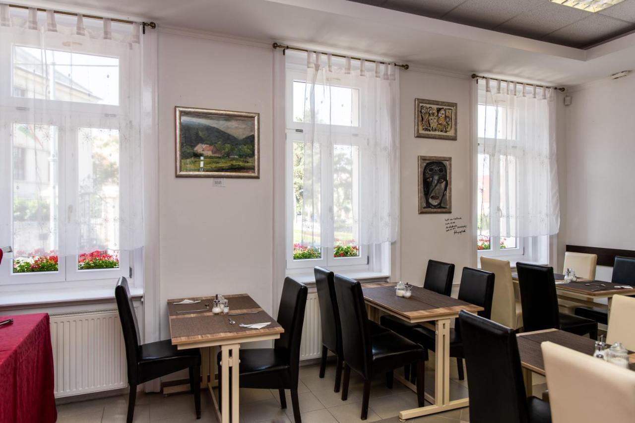 Fenyes Vinorium Bed & Breakfast Sopron Luaran gambar