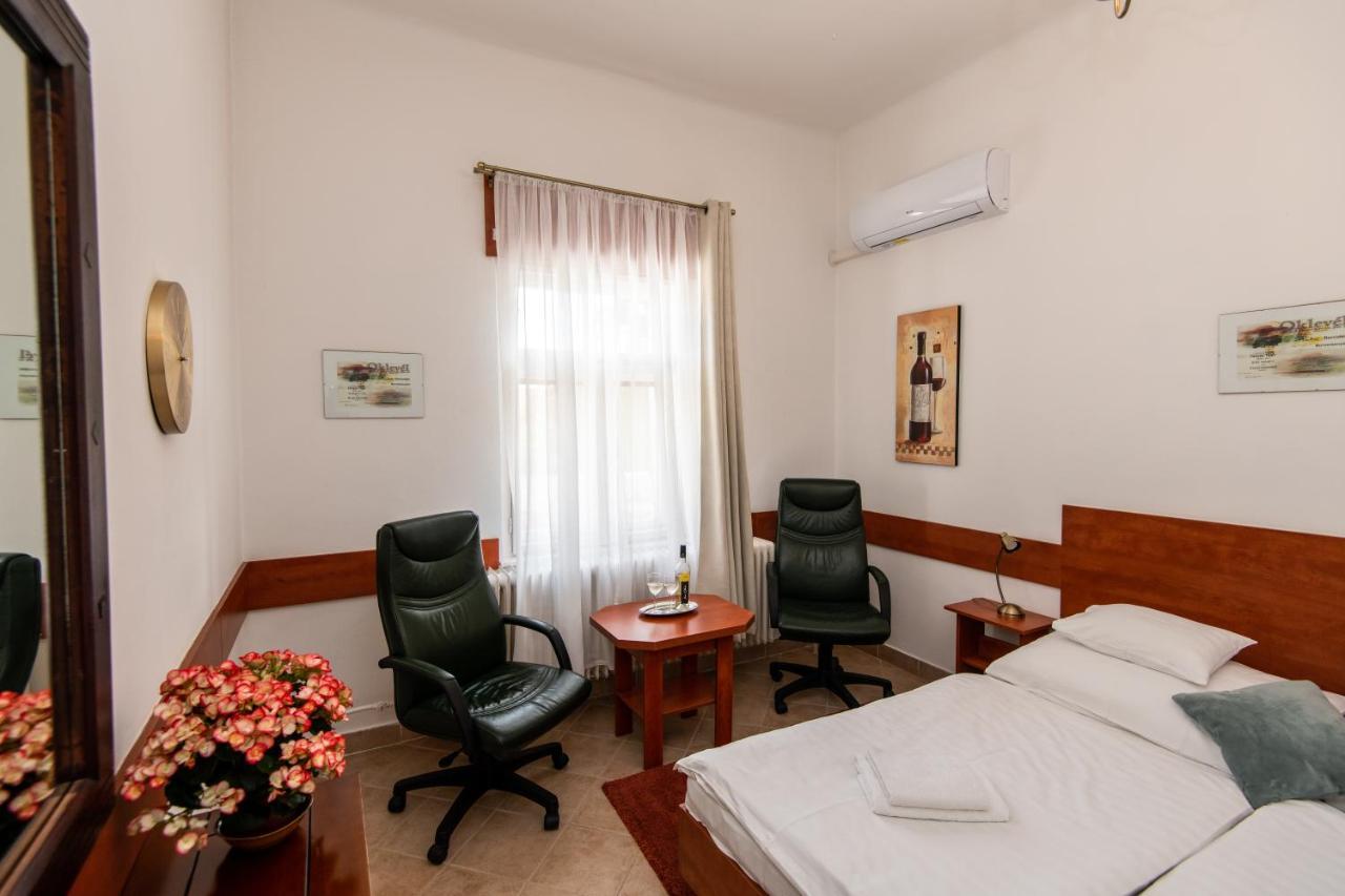 Fenyes Vinorium Bed & Breakfast Sopron Luaran gambar