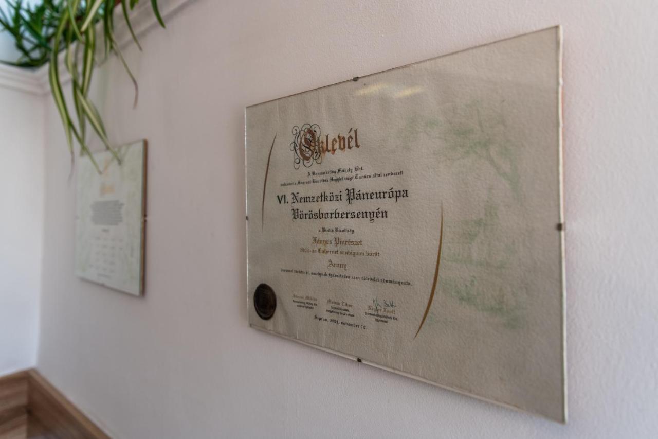 Fenyes Vinorium Bed & Breakfast Sopron Luaran gambar