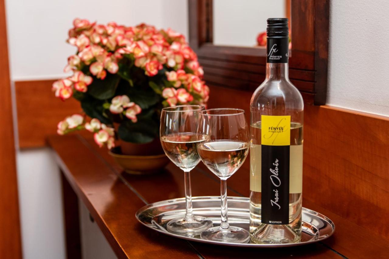Fenyes Vinorium Bed & Breakfast Sopron Luaran gambar