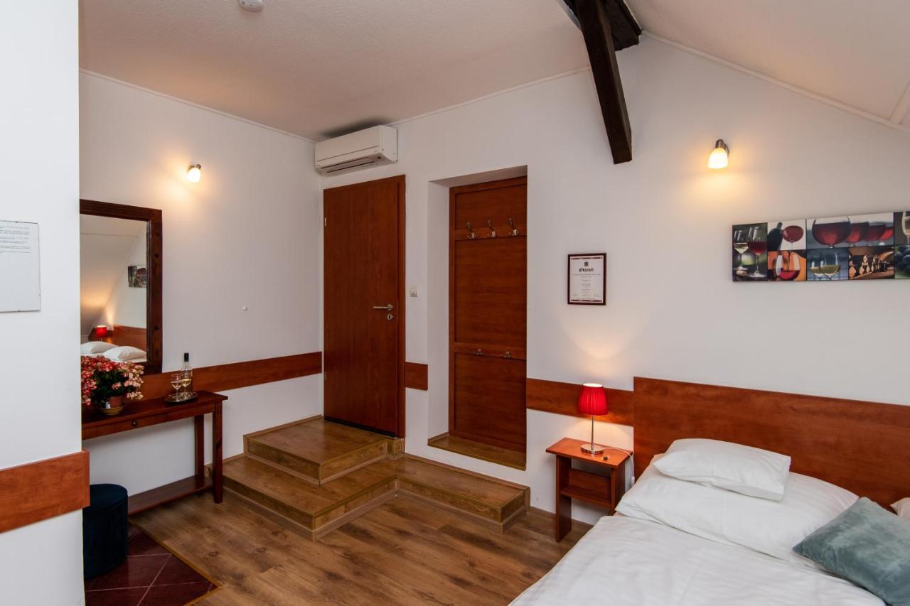 Fenyes Vinorium Bed & Breakfast Sopron Luaran gambar