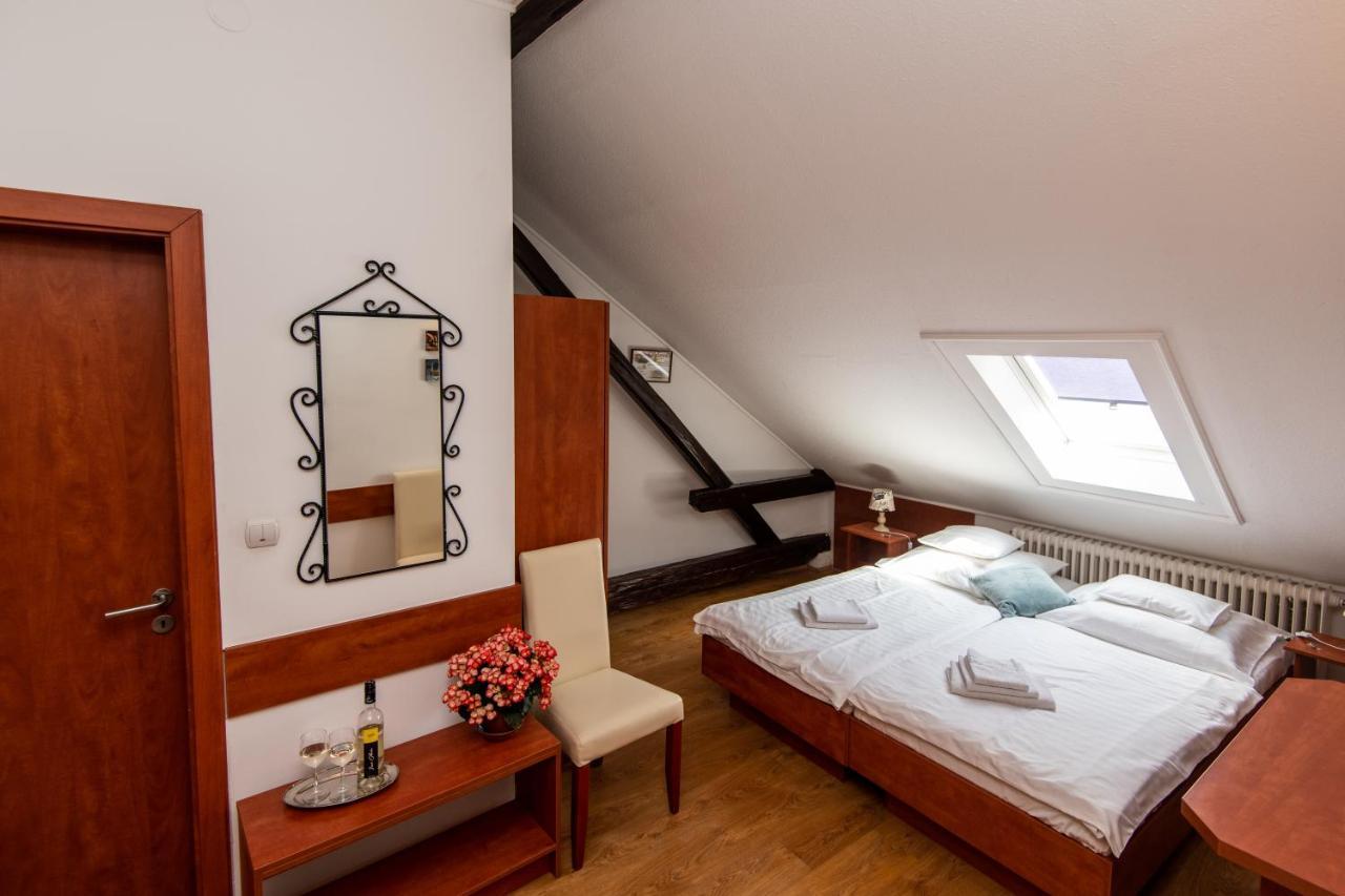 Fenyes Vinorium Bed & Breakfast Sopron Luaran gambar
