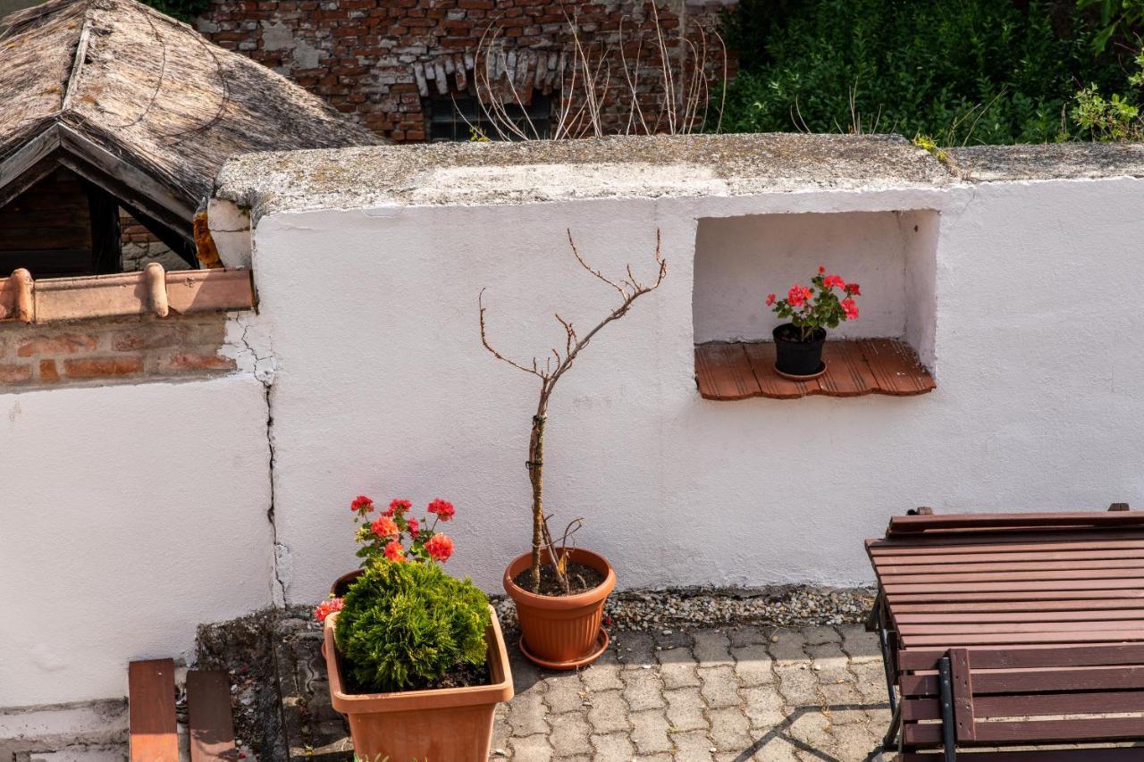 Fenyes Vinorium Bed & Breakfast Sopron Luaran gambar