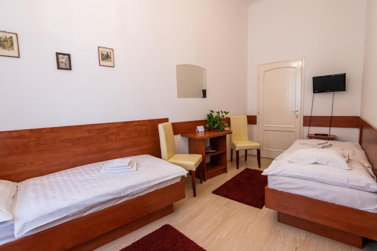 Fenyes Vinorium Bed & Breakfast Sopron Luaran gambar