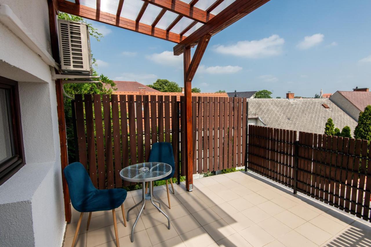 Fenyes Vinorium Bed & Breakfast Sopron Luaran gambar