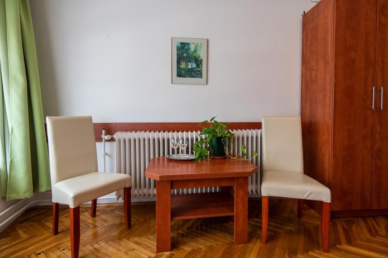 Fenyes Vinorium Bed & Breakfast Sopron Luaran gambar