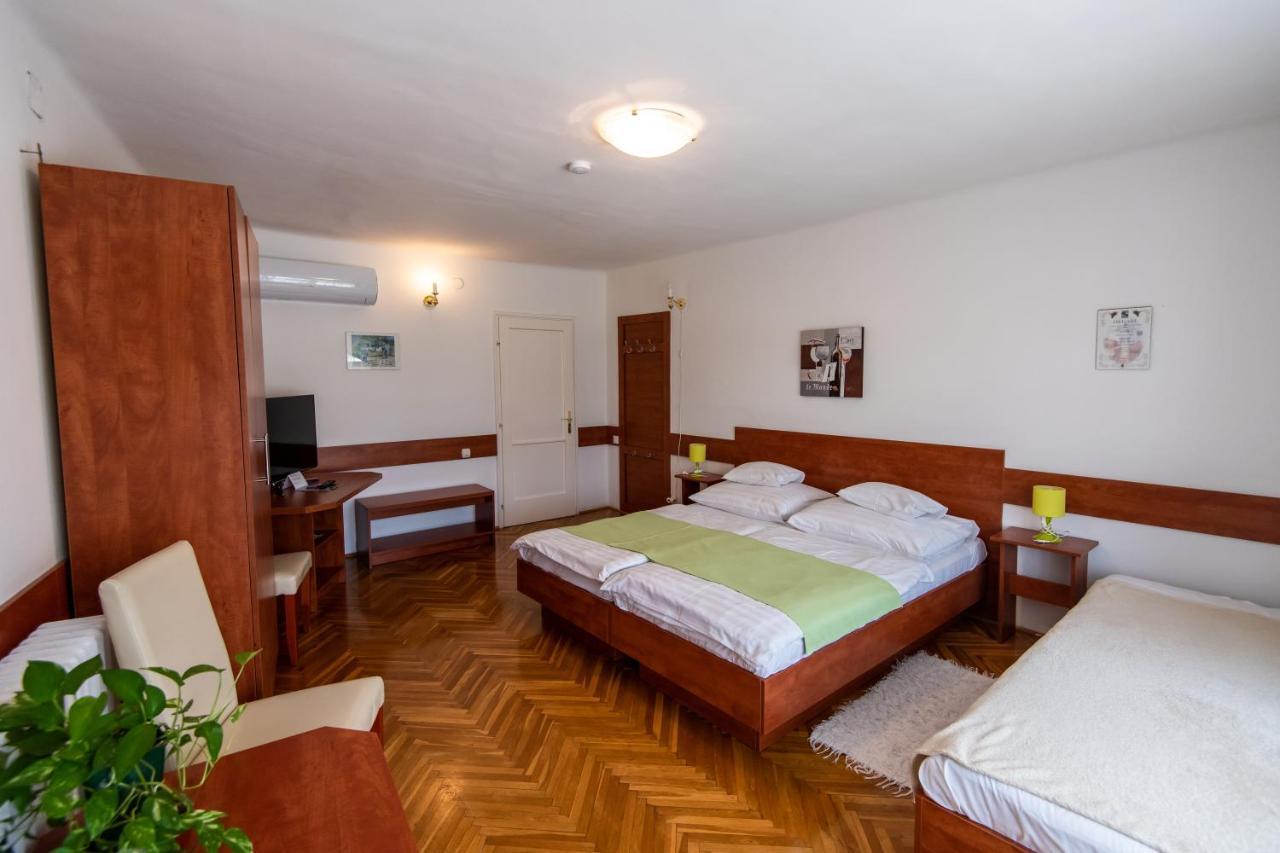 Fenyes Vinorium Bed & Breakfast Sopron Luaran gambar